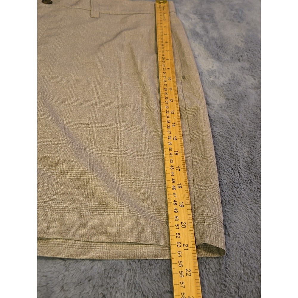 Travis Mathew Mens 38 Brown Plaid Golf Shorts Chino Stretch Performance Boardwal - Picture 4 of 13